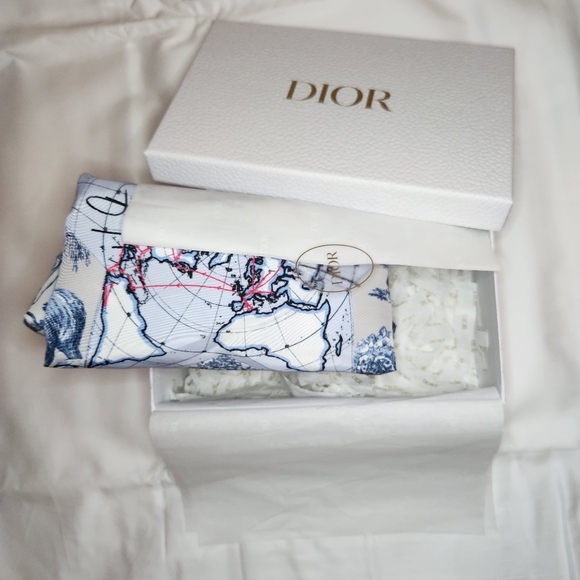 Dior Beauty Around the World Motif Nylon Pouch - Picture 12 of 12